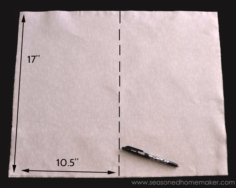 Simple-to-Sew Holiday Pillows - Photo by Leslie Rutland/The Seasoned Homemaker (HobbyFarms.com)