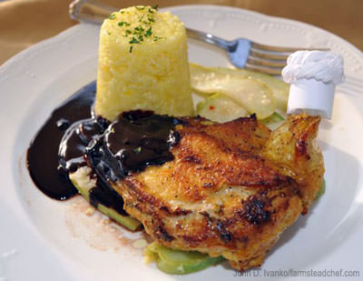 Mackinac Island Fudge Festival - Photo by John D. Ivanko (HobbyFarms.com) Mackinac Island Fudge Festival - Photo by John D. Ivanko (HobbyFarms.com)