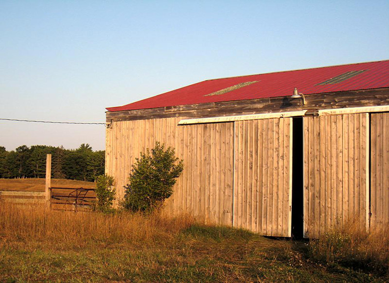 barn door seals on a sliding barn door