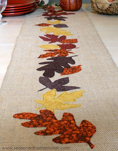 Appliquéd Thanksgiving Table Runner - Photo by Leslie Rutland (HobbyFarms.com) finished DIY leaf table runner for Thanksgiving